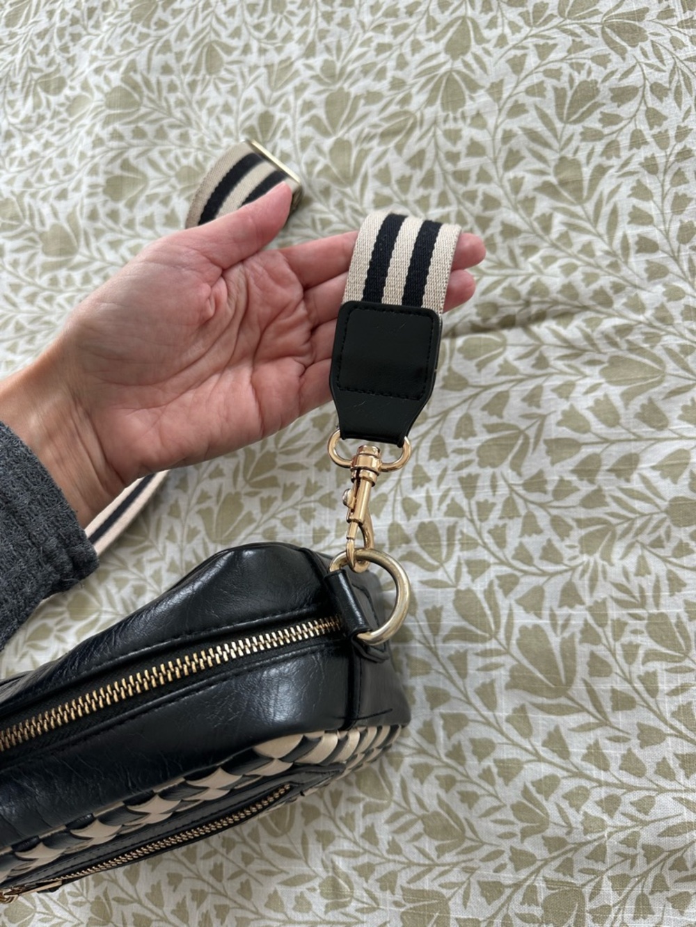 Universal Thread Bag - Picture 6 of 6